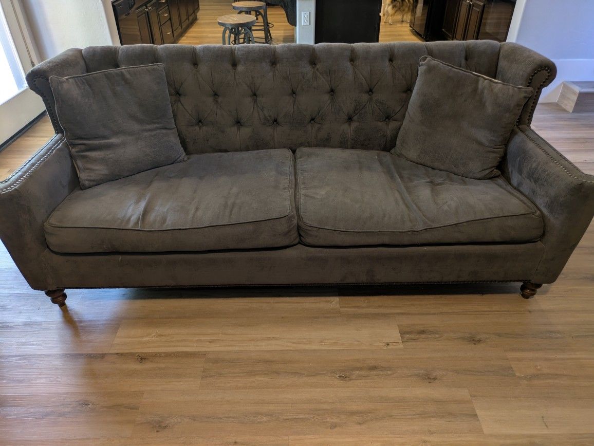Potatoes Barn Sofa Set