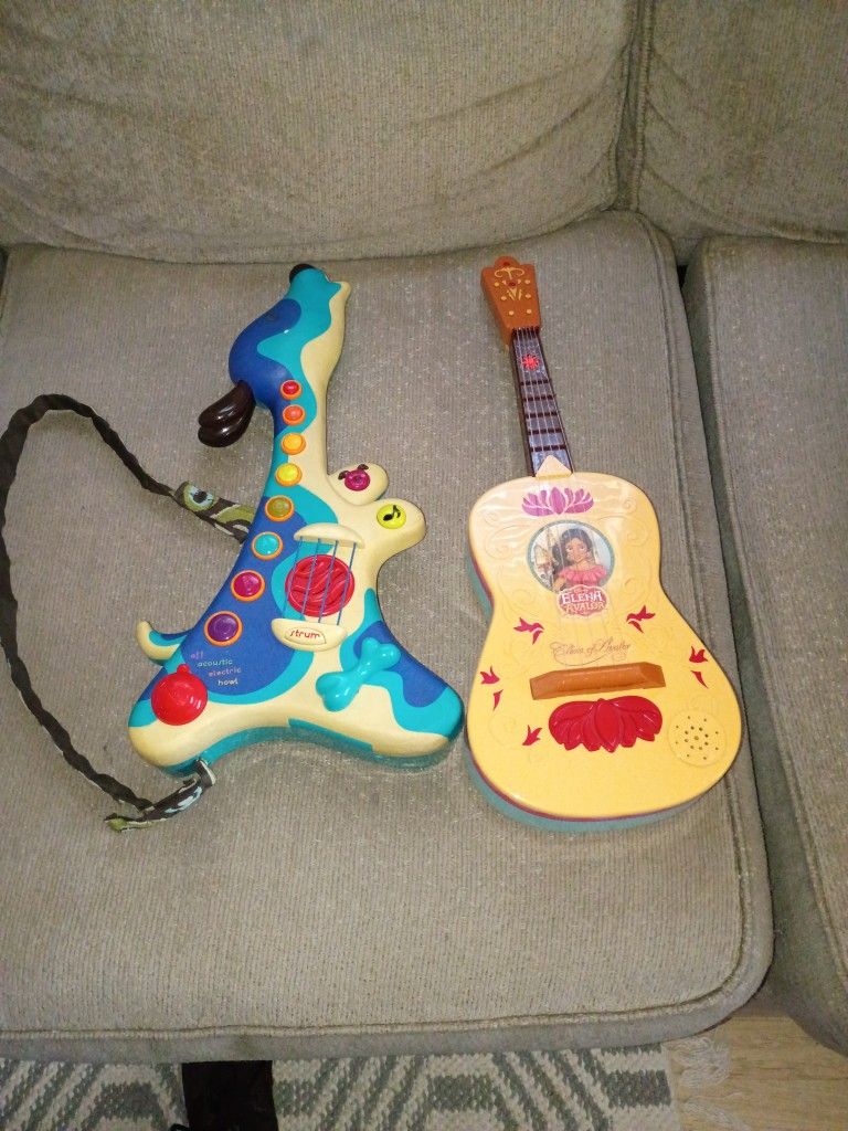 Disney Princess Elena Of Avitar Story Time guitar And  B Wooder Interactive dog Guitar.