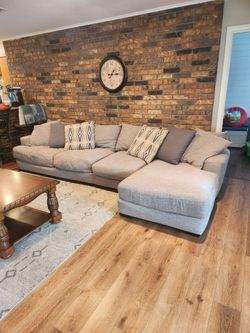 Large Gray Fabric Sectional Sofa with Chaise