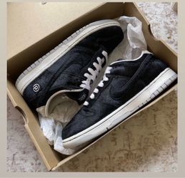 Nike Dunk 9.5 medicomes 110$