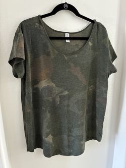 Camo Print Scoop Neck T-Shirt XL