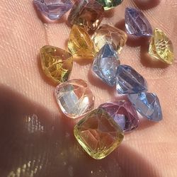 Gems / Jewels / Stones / Diamond Cut / Emeralds 