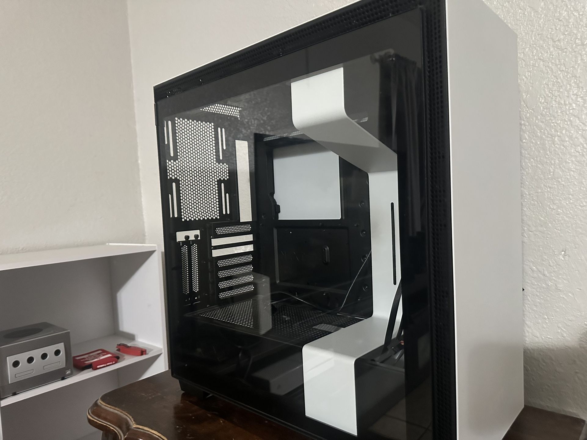 NZXT H710i