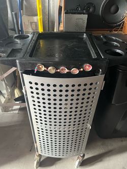 Rolling cart