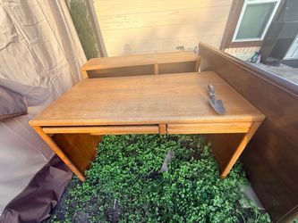 Desk hutch