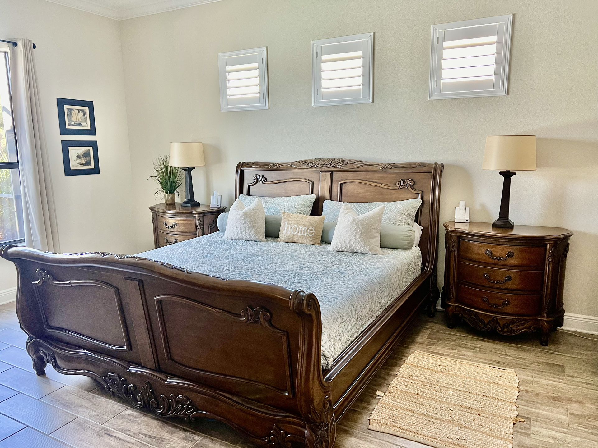 Beautiful, Ornately Designed Solid Wood 5 Piece Bedroom Set
