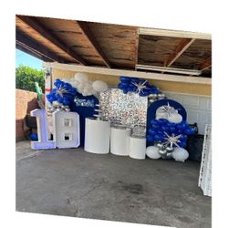 tend computer Charm Events with Creative Birthday Balloon Art