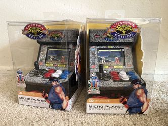 Street fighter And Packman Plug In Play New (Bundle)