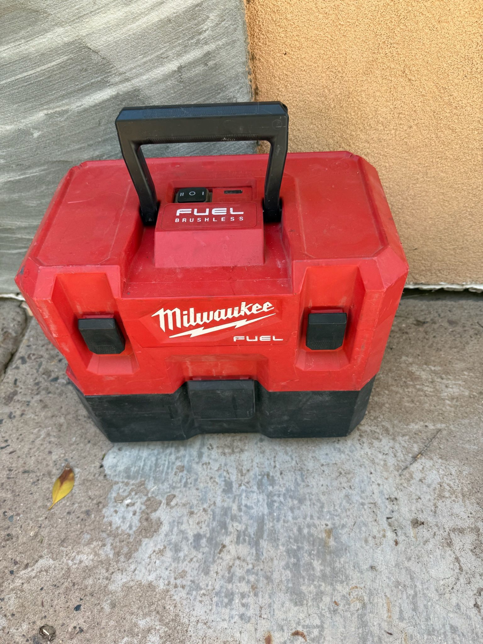 Milwaukee M12 Vacuum Only Tool 