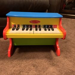 MELISSA & DOUG PIANO