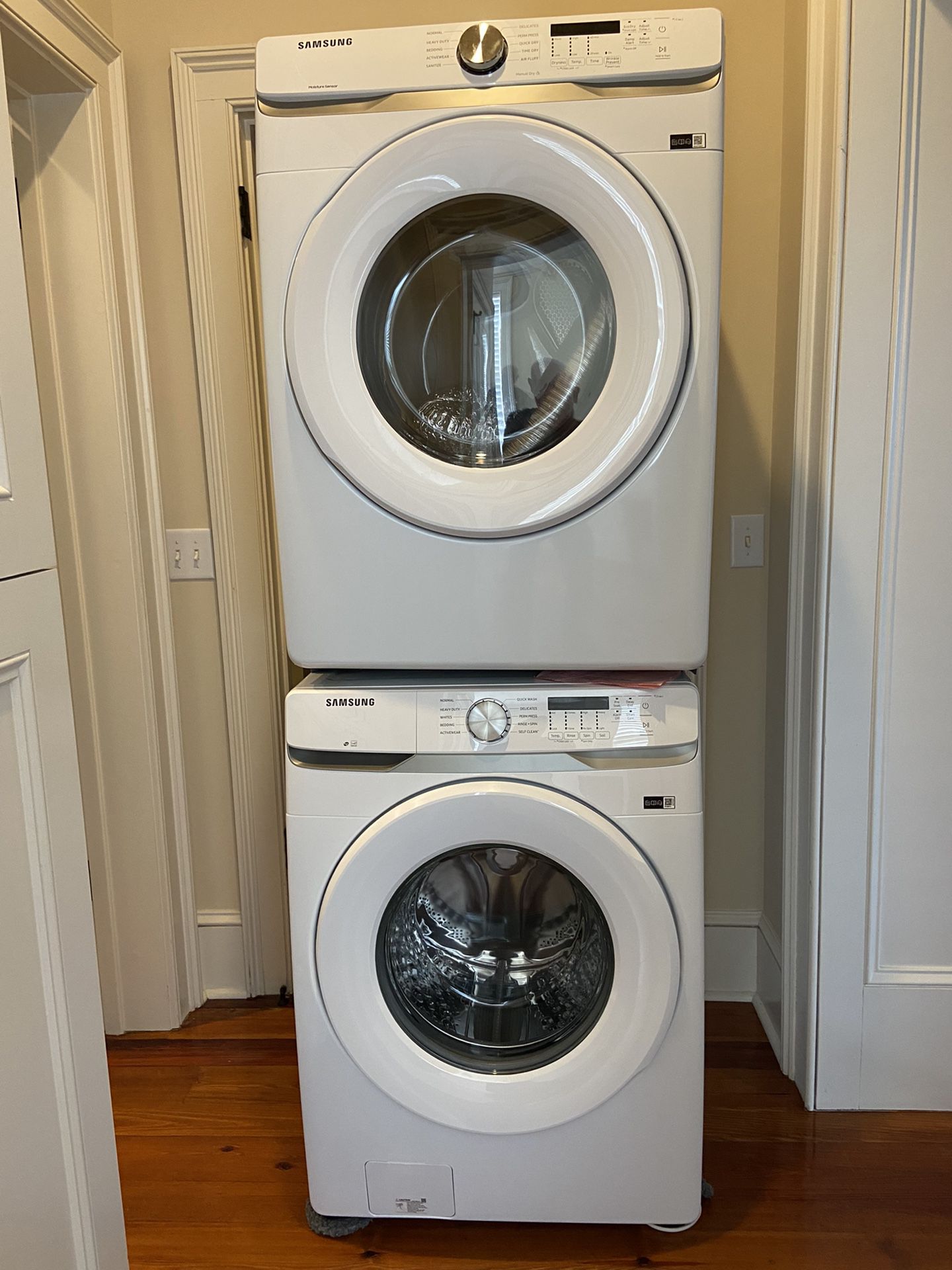 Brand New Stackable Washer Dryer Set