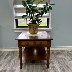 Wooden End Coffee Table With Knobs Mesita De Madera