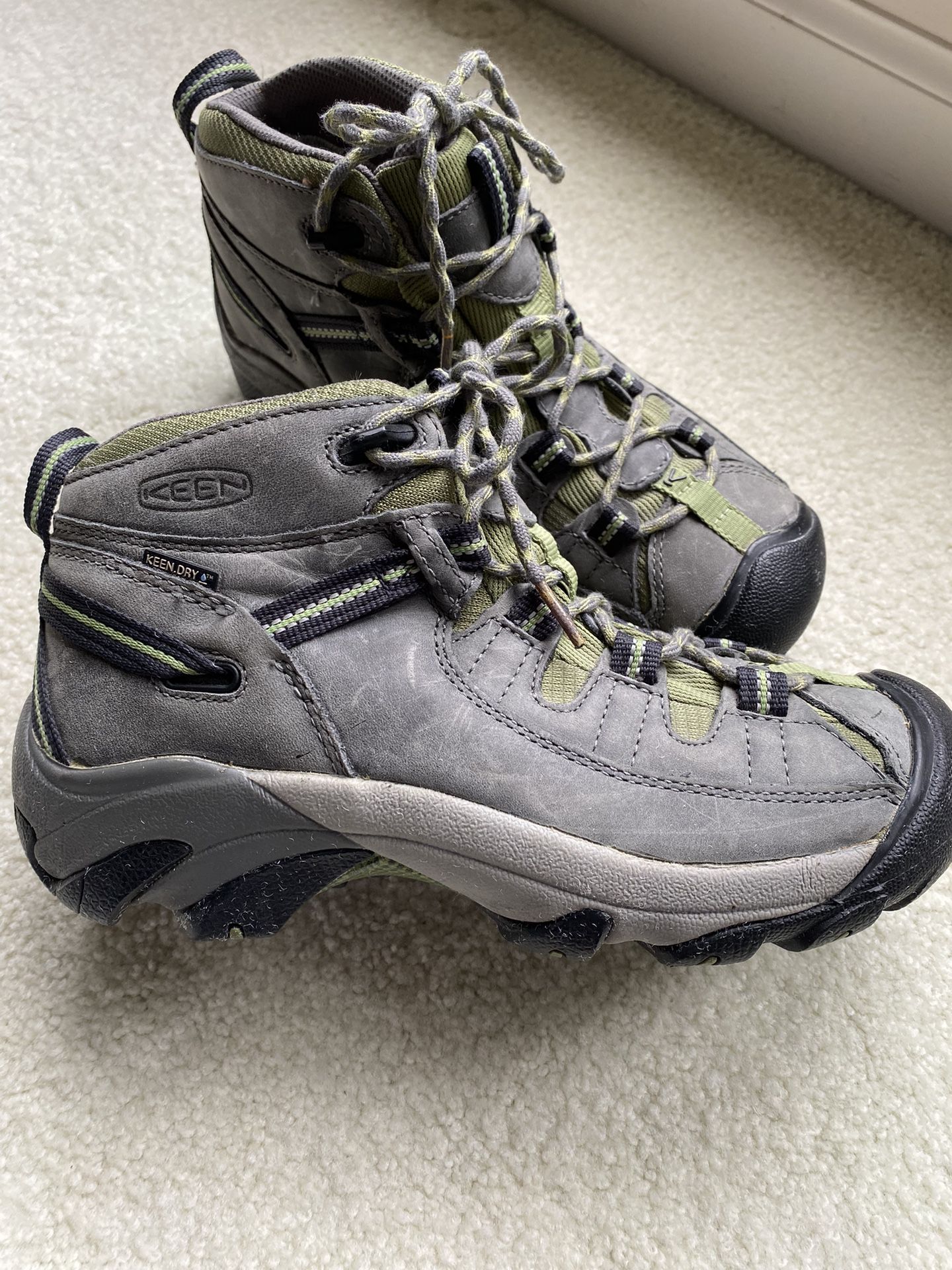 KEEN Waterproof Breathable Leather Hiking Boots Womens 7.5
