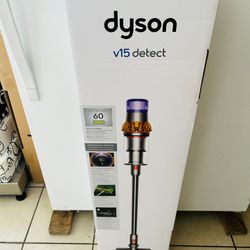 Dyson V15 Detect Cordless Vacuum Cleaner ( Brand New 