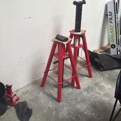 10 Ton Jack Stands