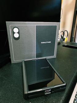 Samsung Galaxy Z Fold 8 with Case 500MB