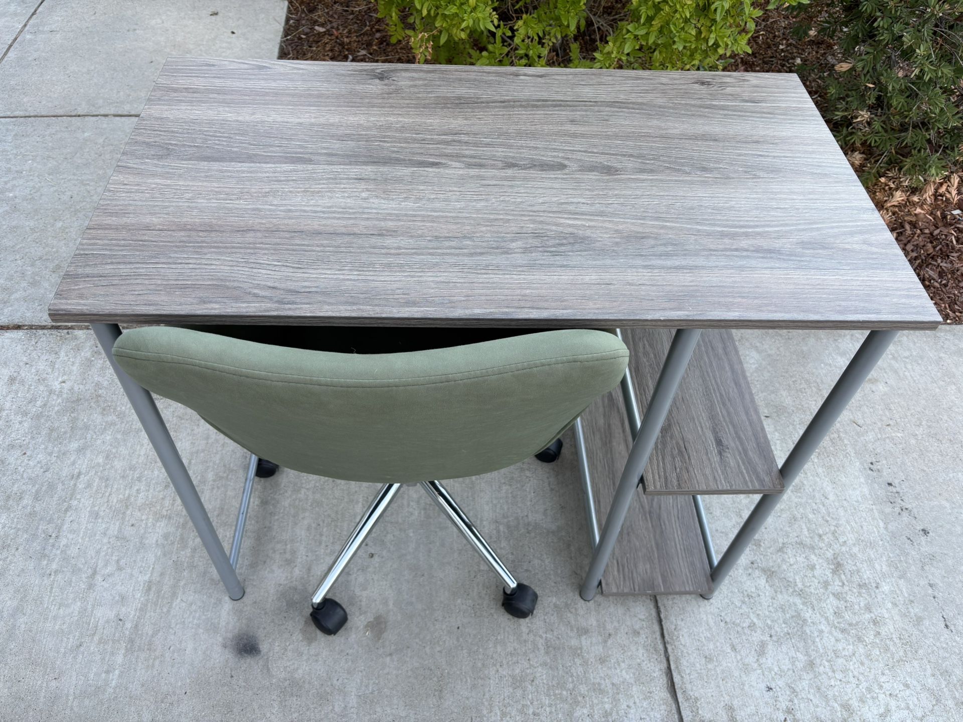 Gray Modern Desk and Chair Great Condition