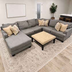 Beautiful 4 Piece Sectional Couch!!!