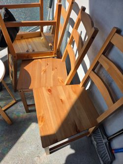 Dinning room chairs 4