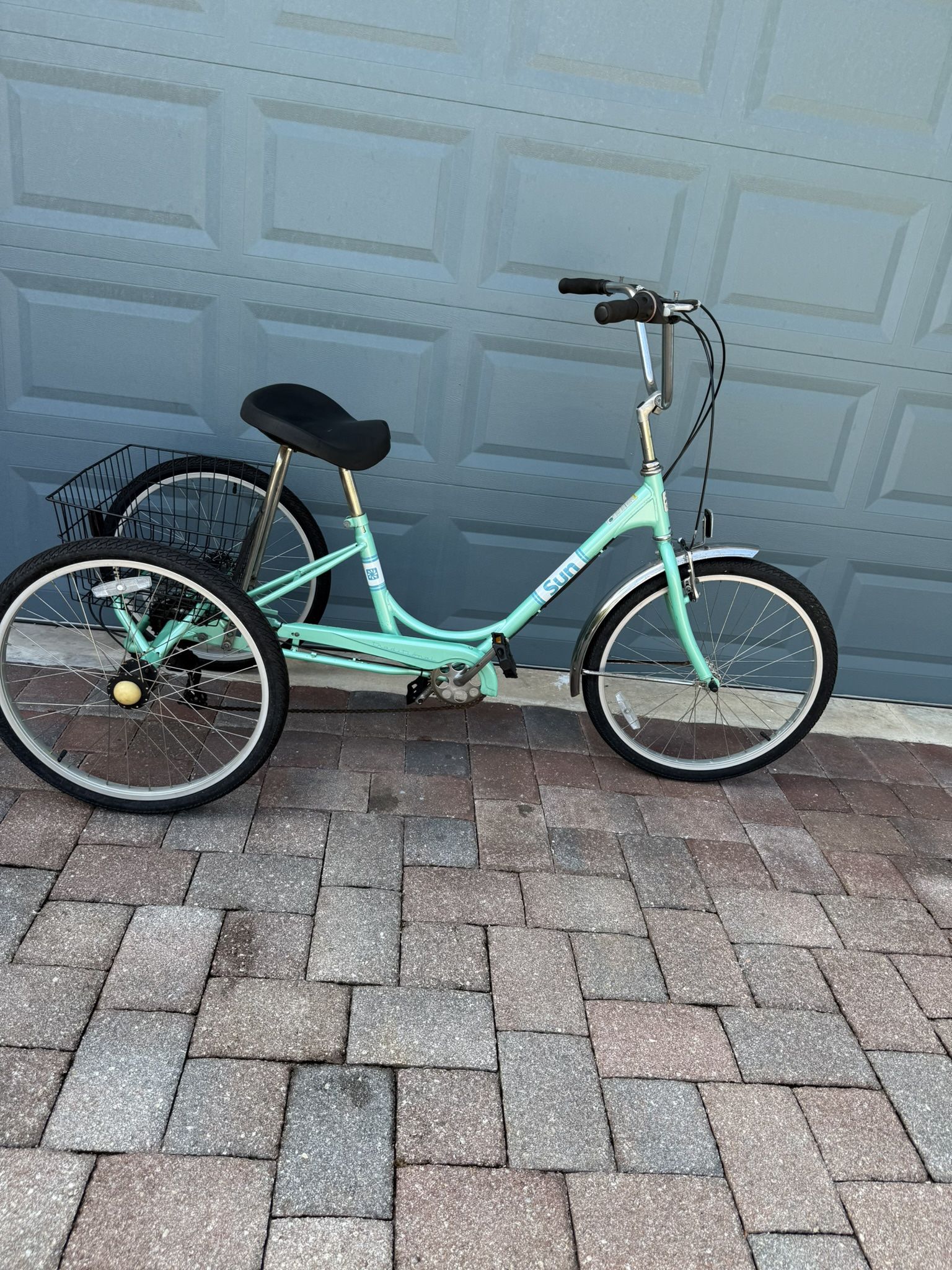 Miami Sun, three wheeler 24 inch wheel