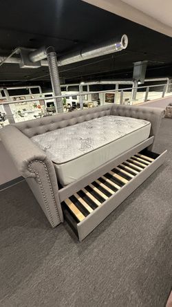 DAY BED