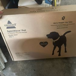 Bissell SpinWave Pet Robot, 2-in-1 Wet Mop and Dry Robot Vacuum, WiFi Connected with Structured Navigation, 3347