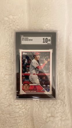 2023 Topps #17 Shohei Ohtani SGC 10