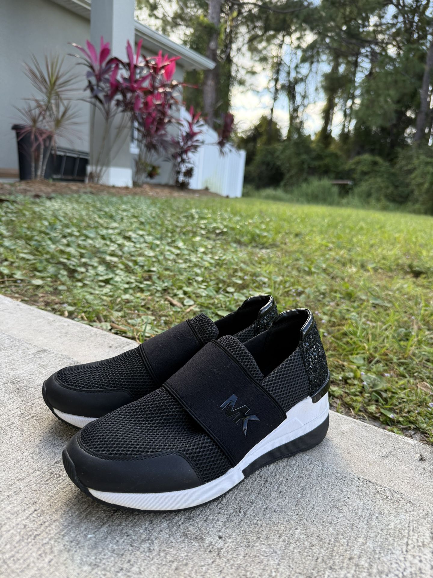 Michael Cores Women Size 8 $75