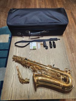 Yamaha YAS-62III Professional Alto Saxophone with case and extras