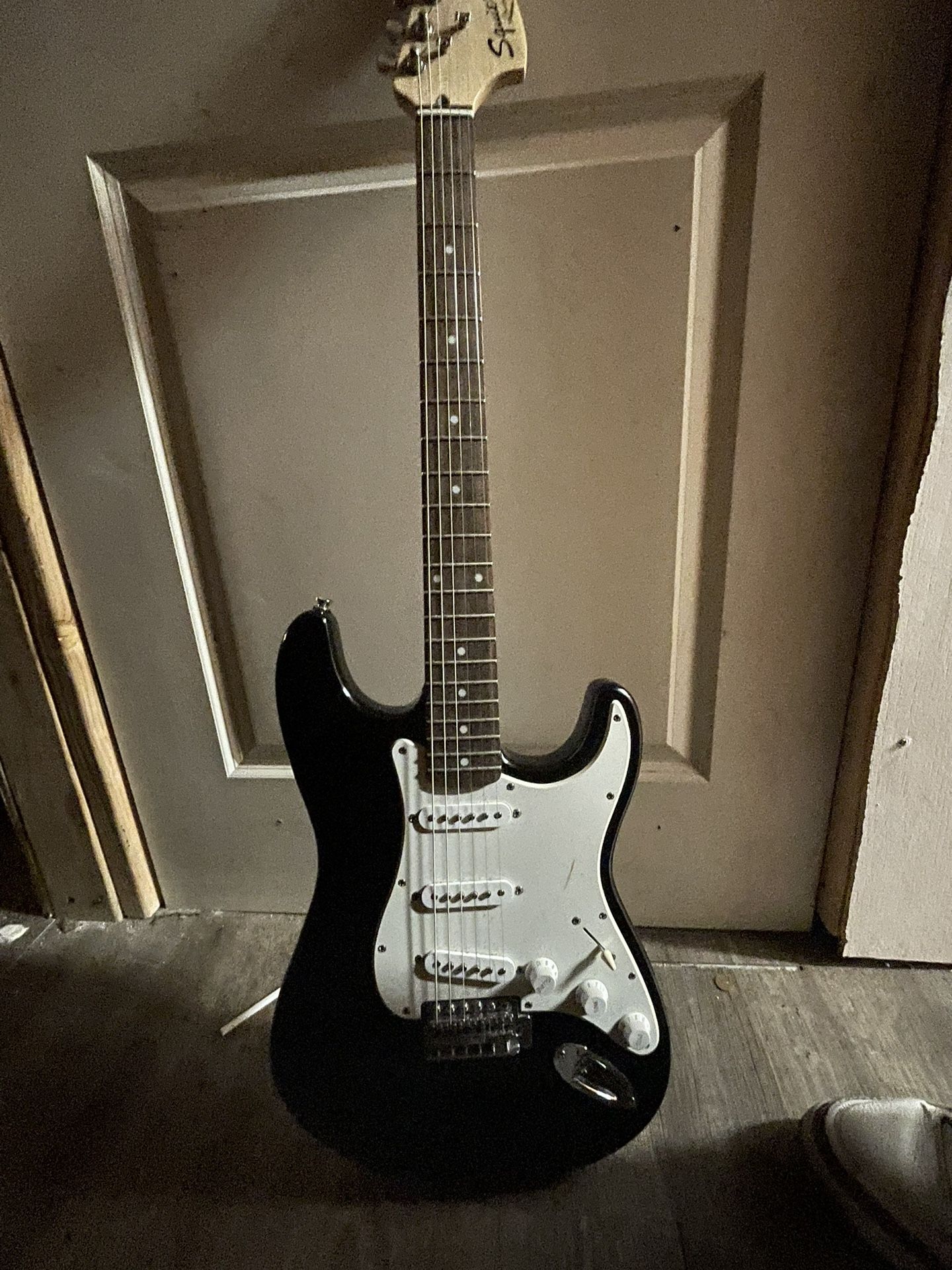 squire electric guitar