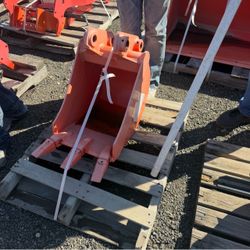 Kubota bucket