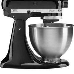 KitchenAid Classic Series 4.5 Quart Tilt-Head Stand Mixer K45SS, Onyx Black