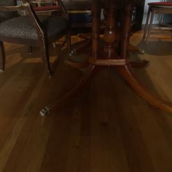 Dining tanle  antique 