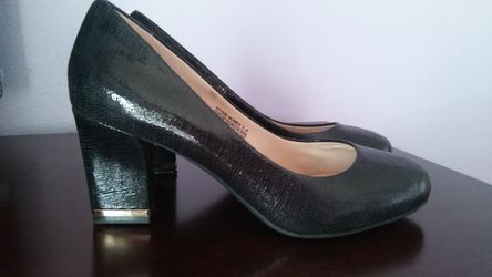 Black heels size 7 1/2