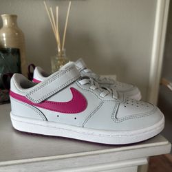 New Nikes Size 13c