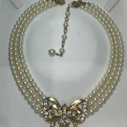 Vintage Signed AVON 3 Strand Faux Pearl Rhinestone Butterfly Choker Necklace