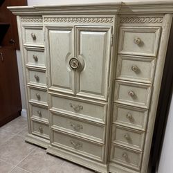 Thomasville armoire