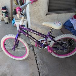 Girls Bike Good Condition