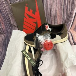 SALE!!! Sneakers Size 8.5 US Men $175