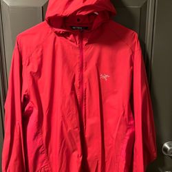 Arc’teryx Incendo Windbreaker 