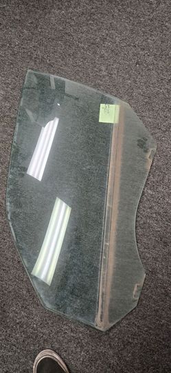OEM 2006 300 driver glass window