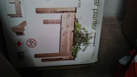 Self watering garden bed cedar