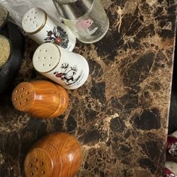 Salt/pepper Shakers
