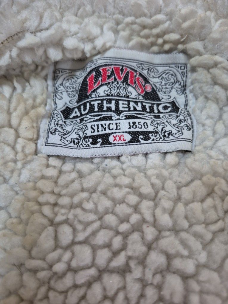 45 Year Old Levi Jacket In Mint Condition Inside Fur And Silk Lining In The Sleeves
