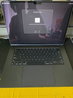MacBook Air M3 15 Inch - 16GB RAM With
500GB Storage - 2024