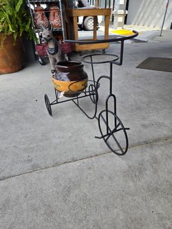 Base bicicleta oara macetas ($65) tel (contact info removed)