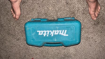 Makita BO5030K 5" Random Orbit Sander, with Tool Case