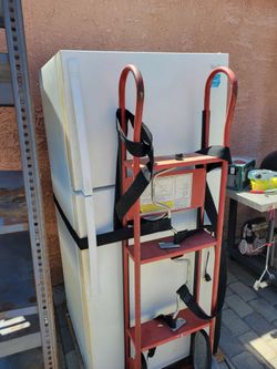 GE REFRIGERATOR