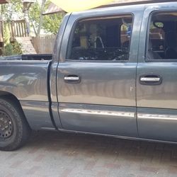 Pickup  GMG Sierra 2006 194,000 miles  Good condition  Good for Work 
