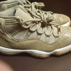 Jordan Olive 11's
